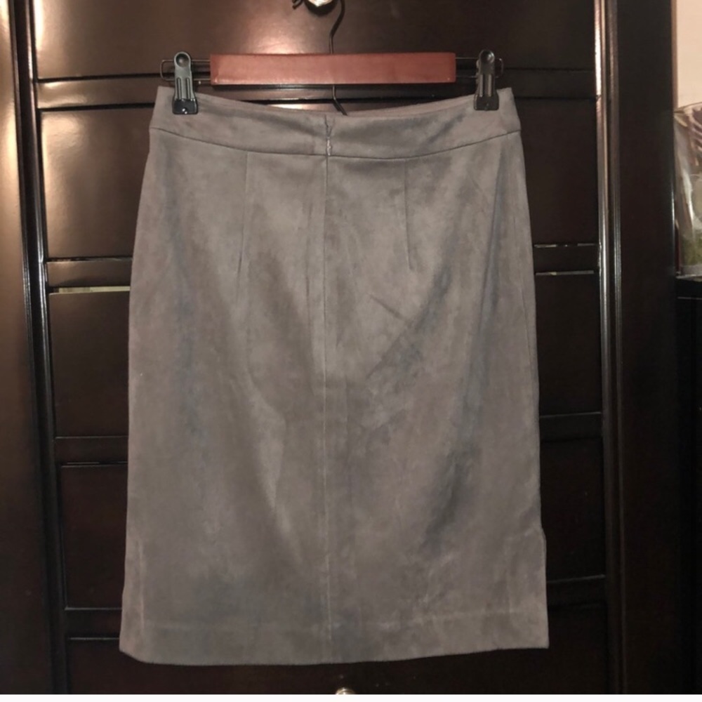 Loft gray sued skirt